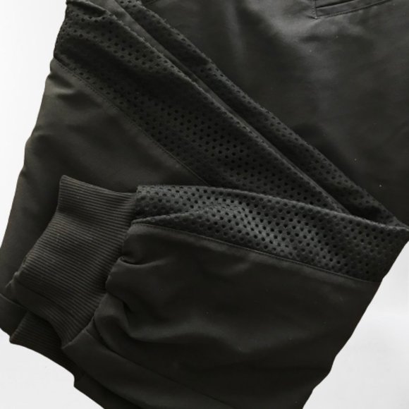 LORNA JANE - WINTER ACTIVE WEAR SET - Picture 5 of 12